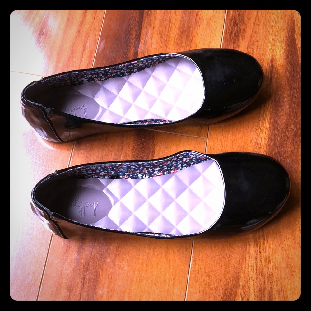 Black flats